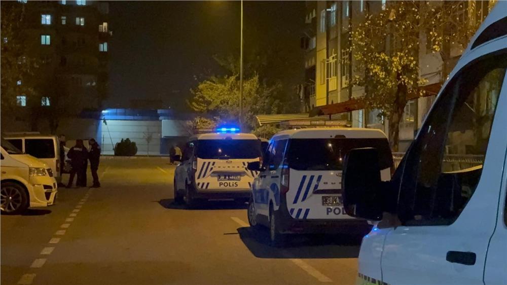 Ablasının acısına dayanamadı, aynı yerden atladı: 1 ağır yaralı