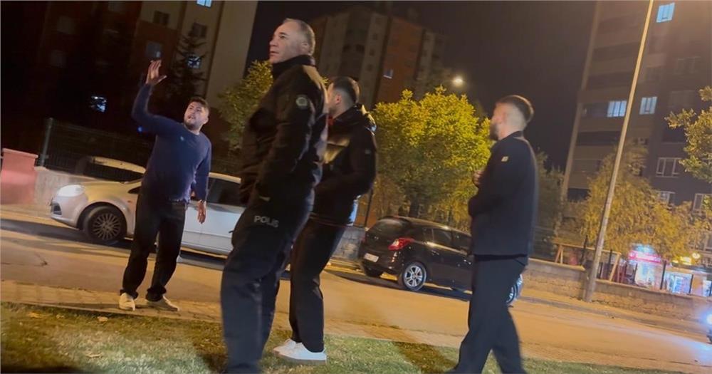 Alkollü yakalanmamak için şoför olduğunu inkar eden şahıs ekiplere zorluk çıkardı