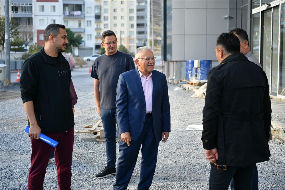 Altınoluk Sosyal Yaşam Merkezi'ni inceleyen Büyükkılıç ,Projemiz tamamlanma aşamasında