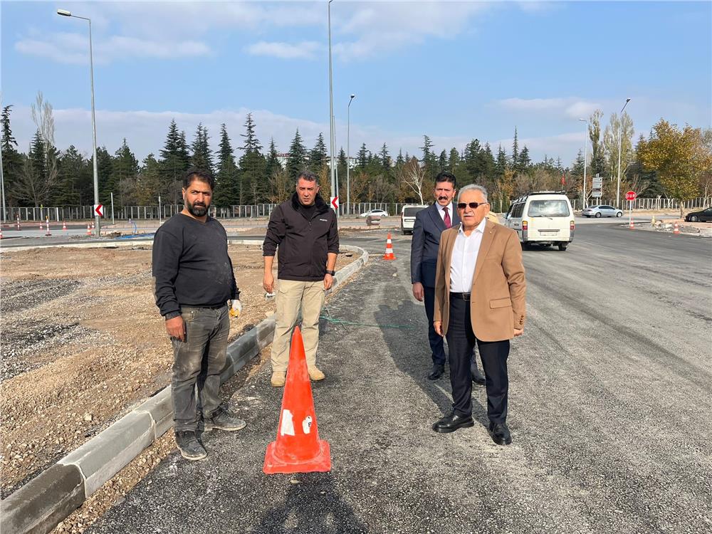 Başkan Büyükkılıç'tan pazar mesaisi