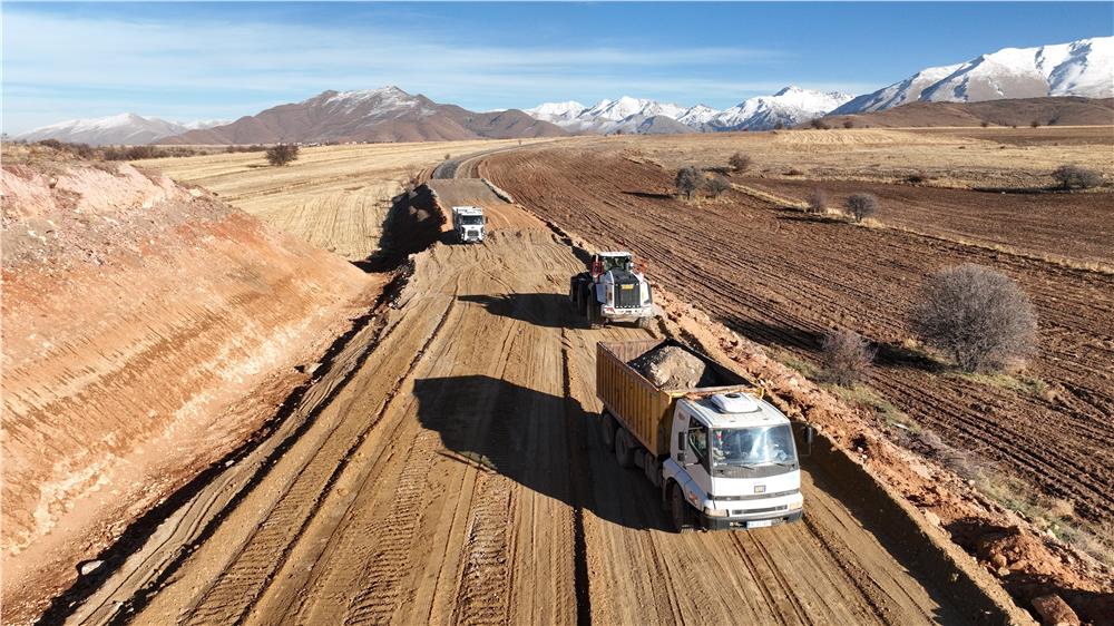 Büyükşehir’den Tomarza’nın kırsal bağlantı yoluna önemli çalışma