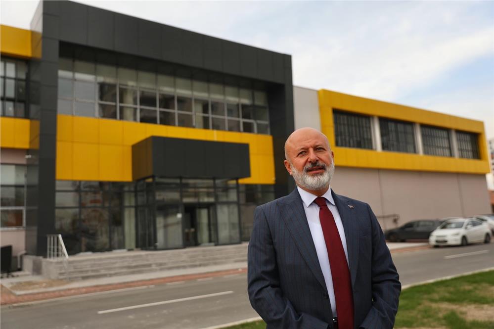 Çolakbayrakdar: Sosyal tesislerle hemşehrilerimizin hayatına değer katıyoruz