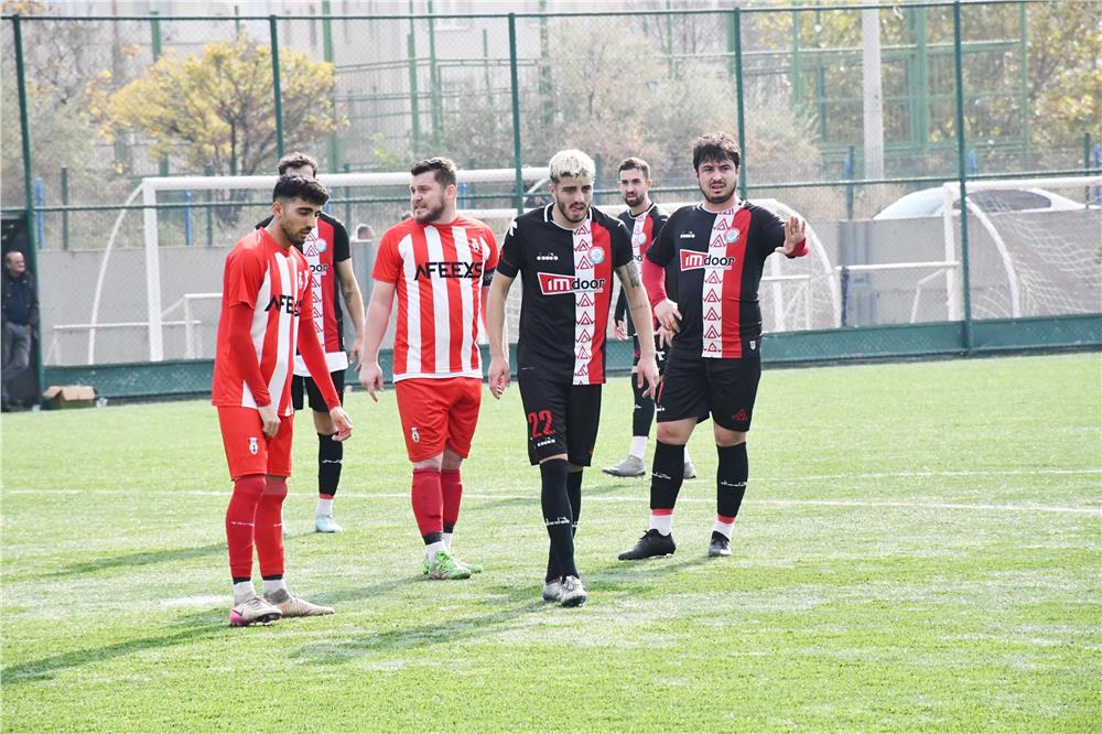 Döğerspor liderliğe yükseldi