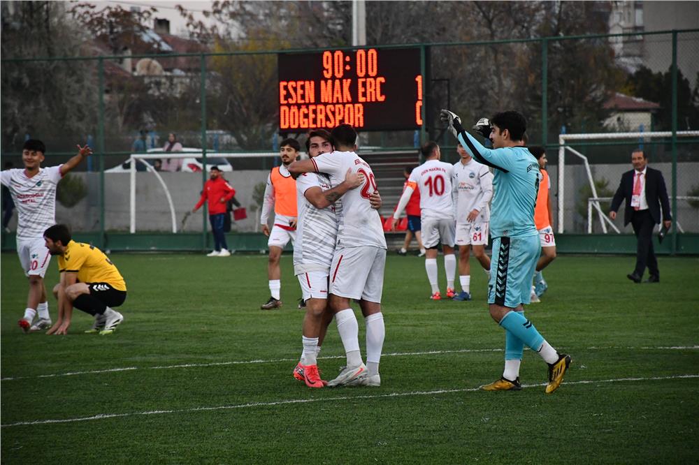 Esen Makina FK, lideri eli boş gönderdi