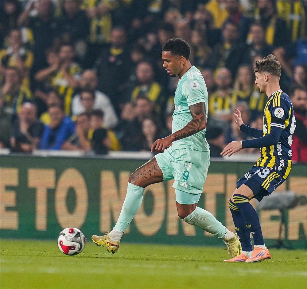 German Onugkha gollerine devam ediyor