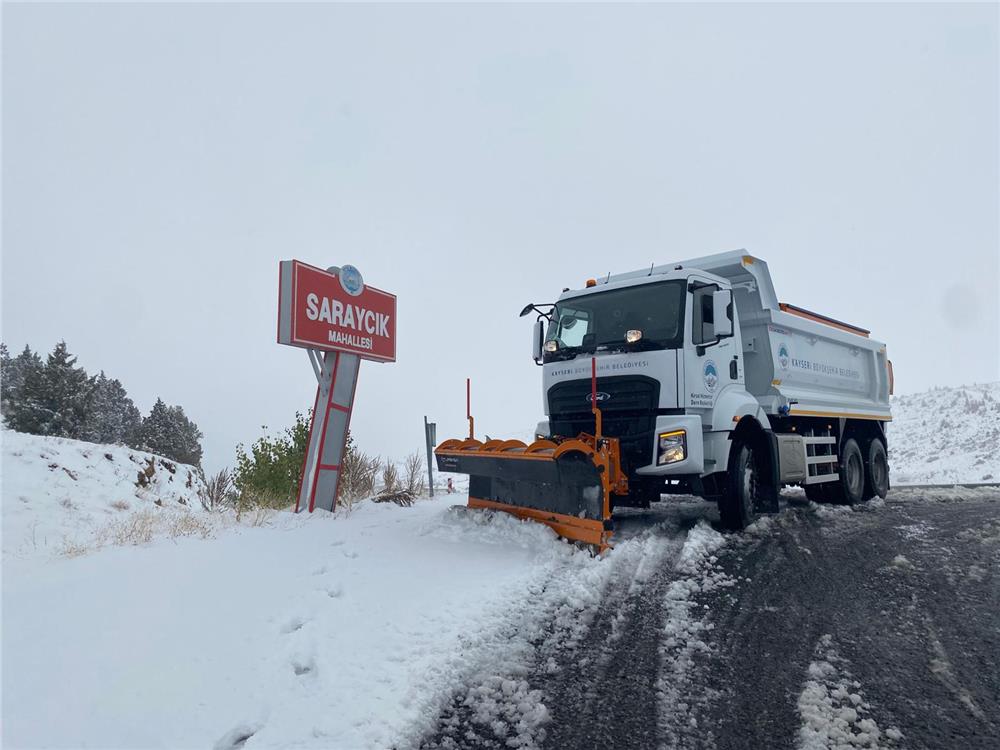Kar yağdı, ekipler sahaya indi