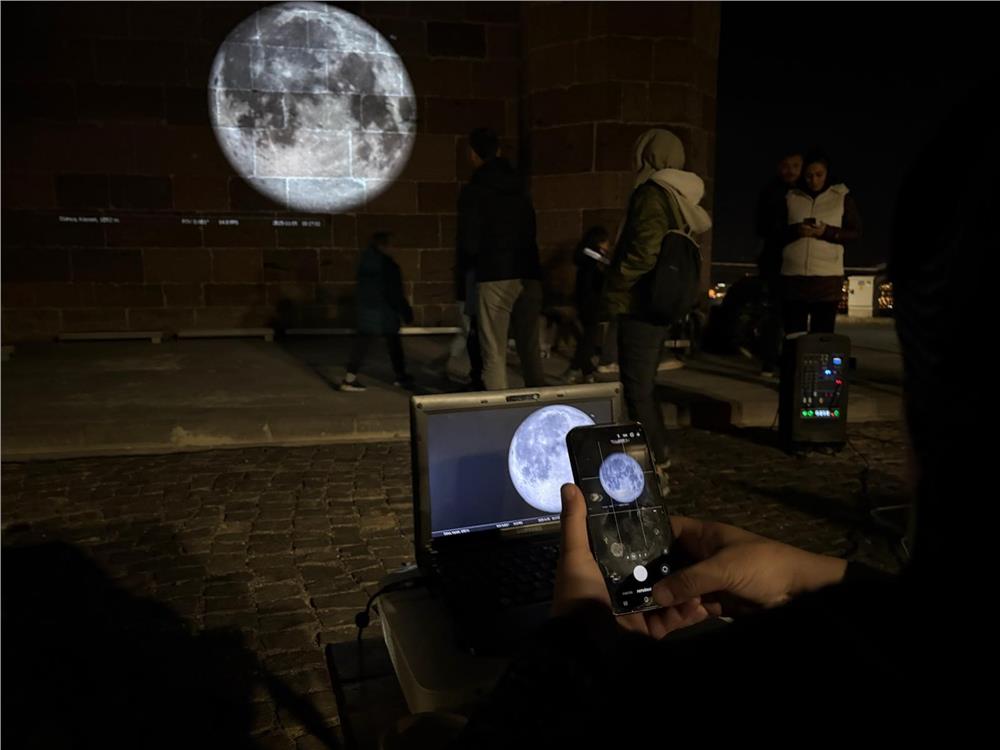 Kunduz Süper Ay merakı Hıdırellez Gök Gözlem Evi'ni doldurdu