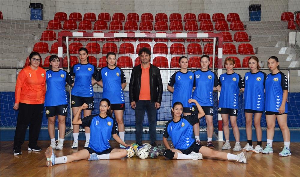 Okullar hentbol heyecanı başladı