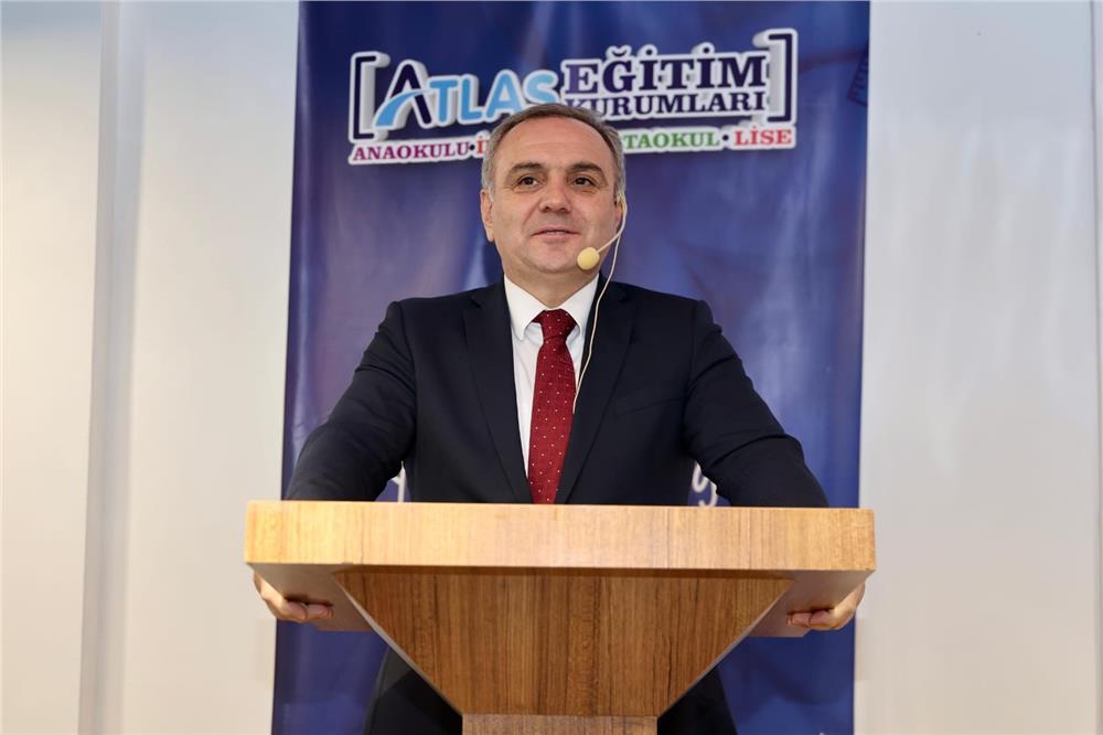 Rektör Prof. Dr. Fatih Altun, öğrenciler ile bir araya geldi