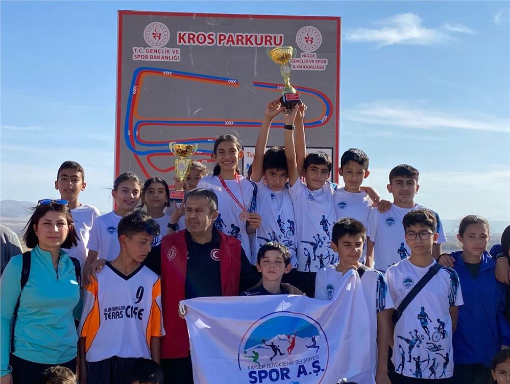 Spor A.Ş. Niğde’den madalyalar ile döndü