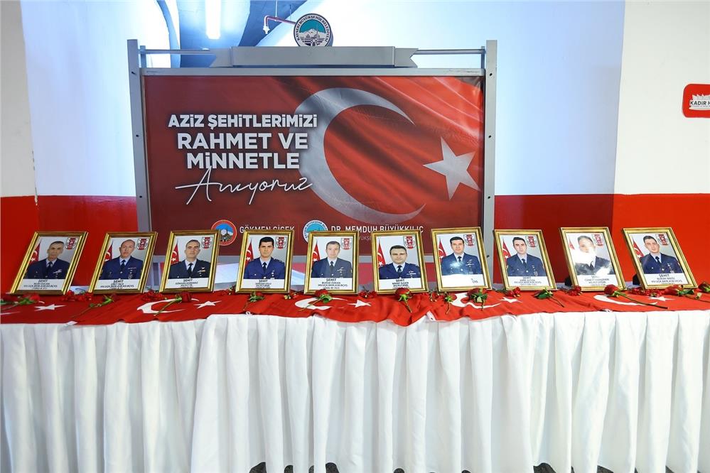 Uçak kazasında şehit olan askerler anıldı