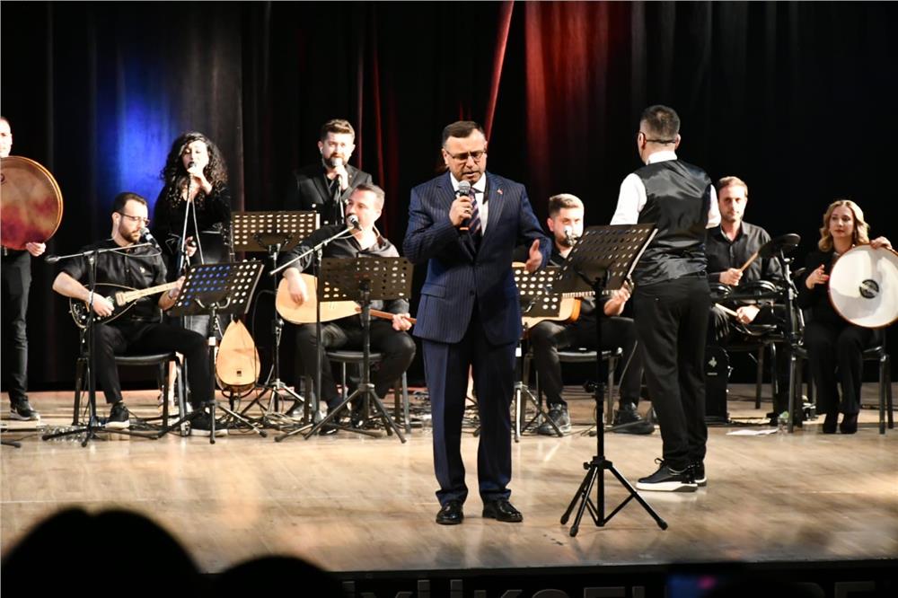 Adliye mensupları, meslektaşlarının konserinde doyasıya eğlendi
