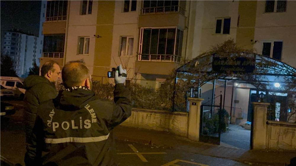 Baba-oğul arasındaki kavga kanlı bitti: 1'i ağır 2 yaralı