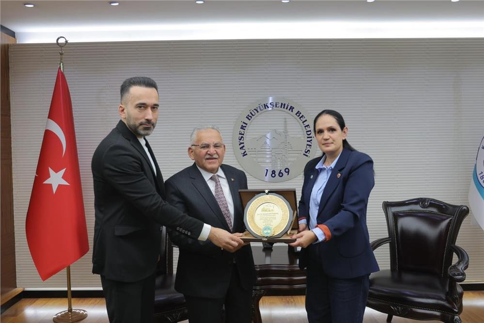 Başkan Büyükkılıç'tan Kayseri'de birlik ve istişare mesajı