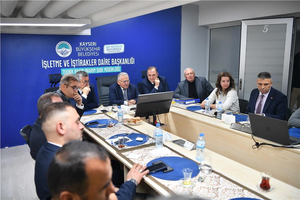 Başkan Büyükkılıç'tan 'teknik' buluşma