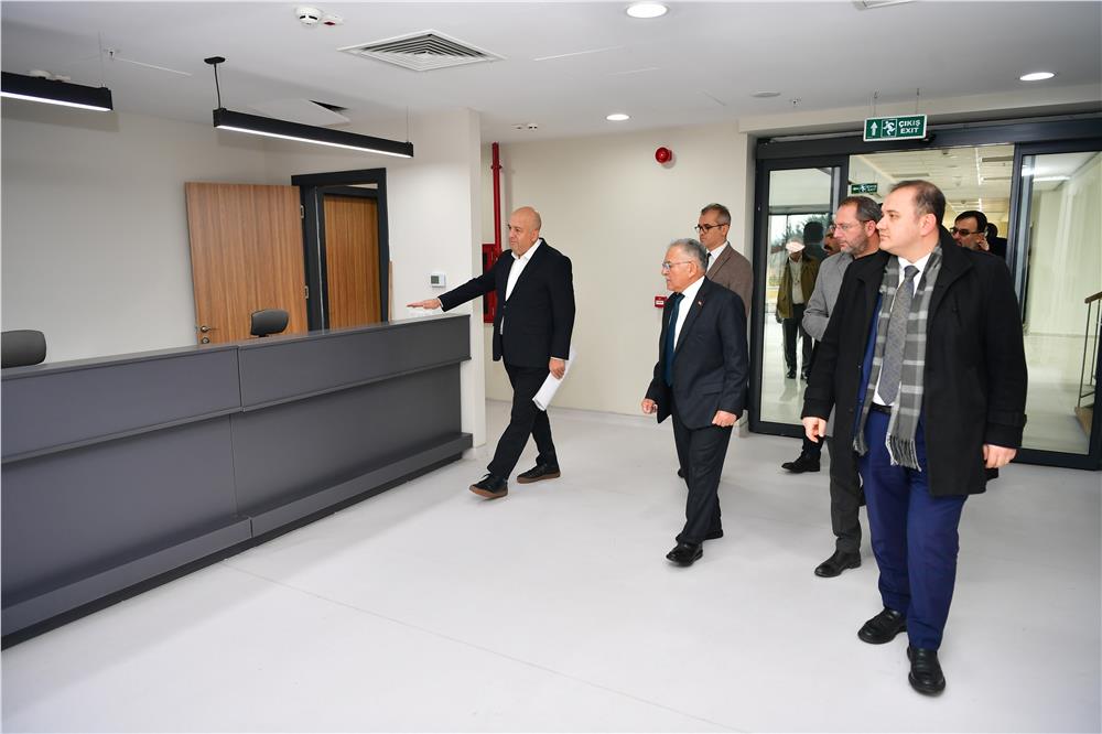 Büyükkılıç'tan Saffet Arslan Palyatif Bakım Merkezi'ne yakın takip