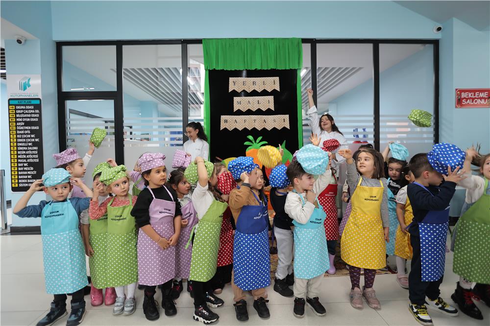 Büyükşehir'in miniklere özel merkezinde Minik Şefler Mutfakta etkinliği
