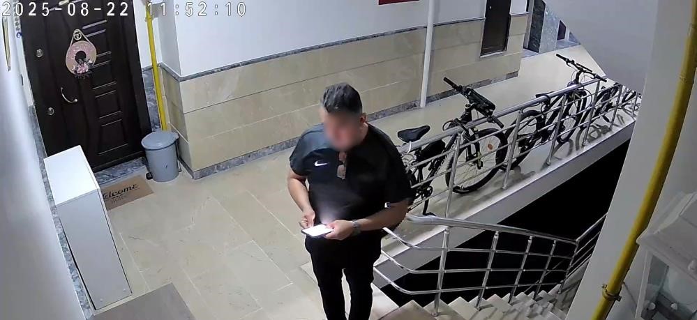 Katil zanlısı eşini tehdit ettiği için 4 ay, kayınvalidesini dövdüğü için 2 ay cezaevinde kalmış