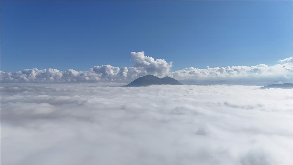 Kayseri'de sis bulutlarının üzerinden görüntüler hayran bıraktı