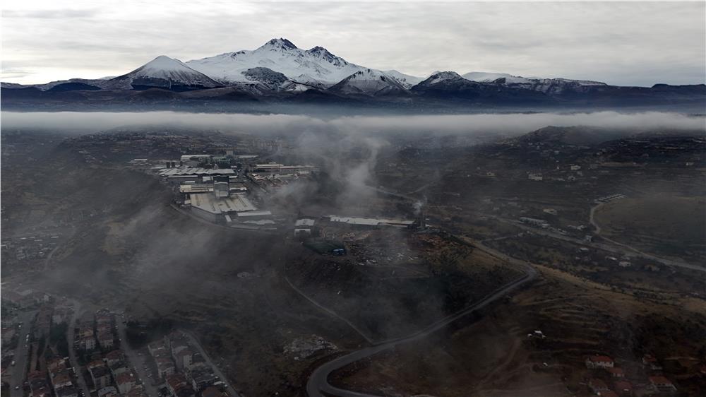 Kayseri'de sis etkisini sürdürüyor