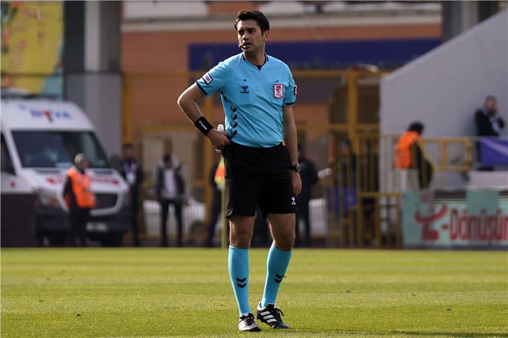 Kayserispor - Konyaspor maçını Ömer Tolga Güldibi yönetecek