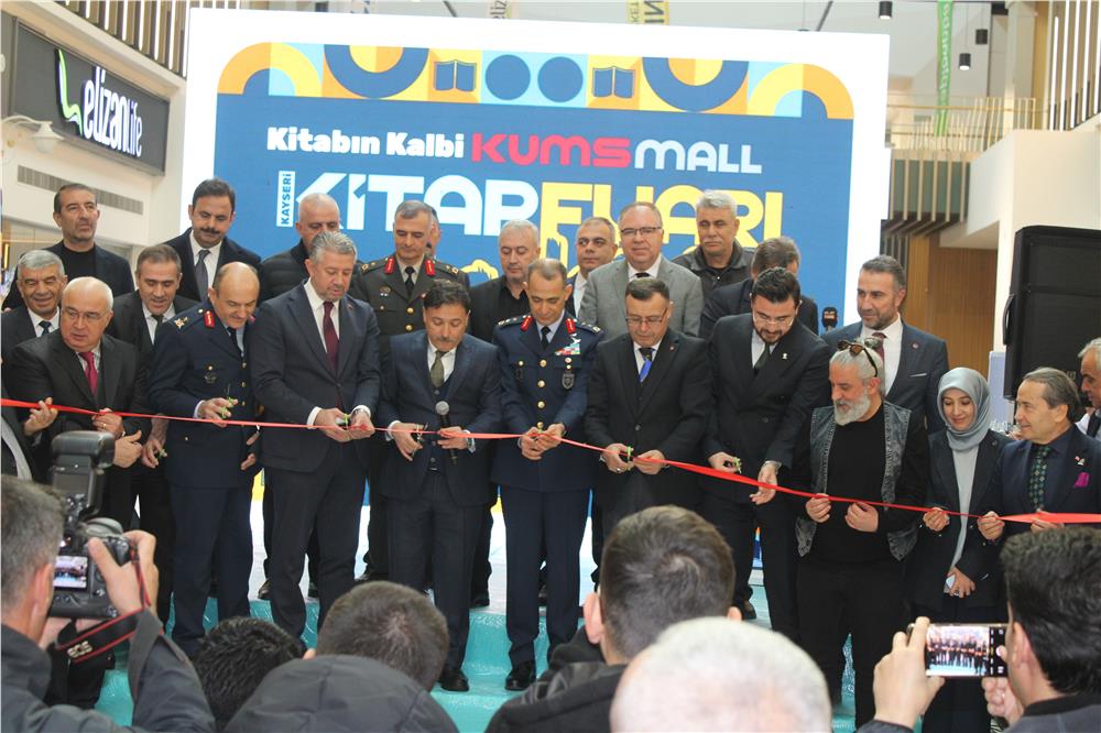 KUMSmall Kitap Fuarı açıldı