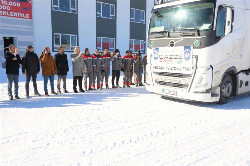 Melikgazi’nin yardım tırı dualarla Gazze’ye uğurlandı