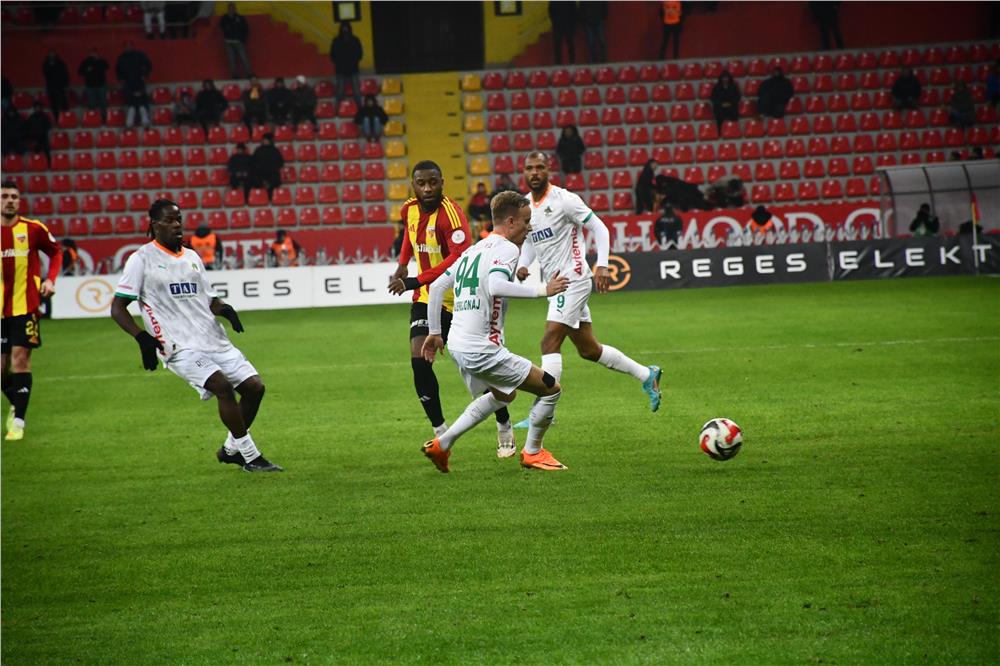Trendyol Süper Lig: Kayserispor: 0 - Corendon Alanyaspor: 0