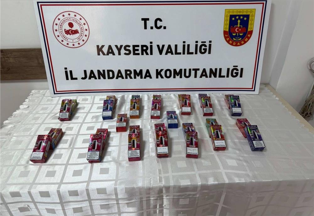 Yol kontrolünde 930 paket kaçak sigara ele geçirildi