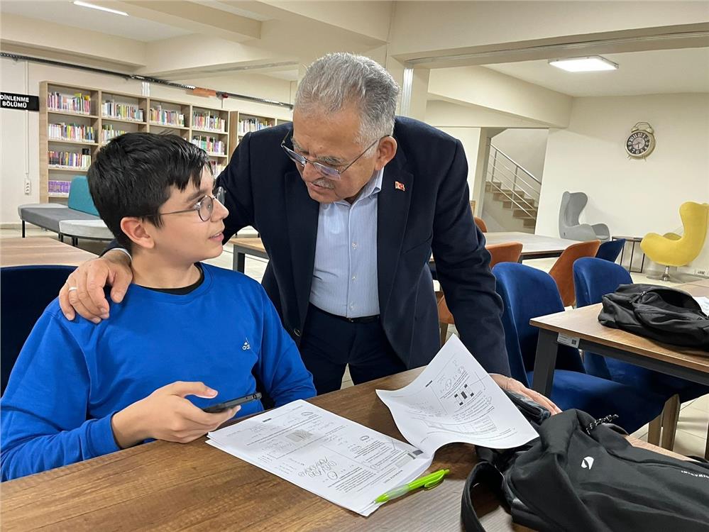 Başkan Büyükkılıç'tan Talas Mevlana Sosyal Yaşam Merkezi'ne yakın ilgi