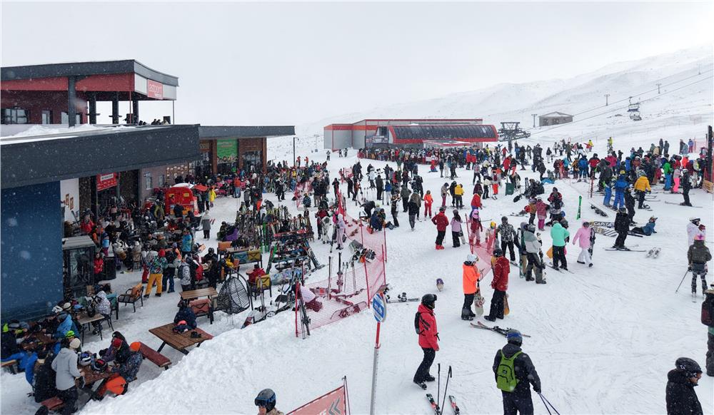 Erciyes sömestirin ilk hafta sonunda 250 bin kişiyi ağırladı