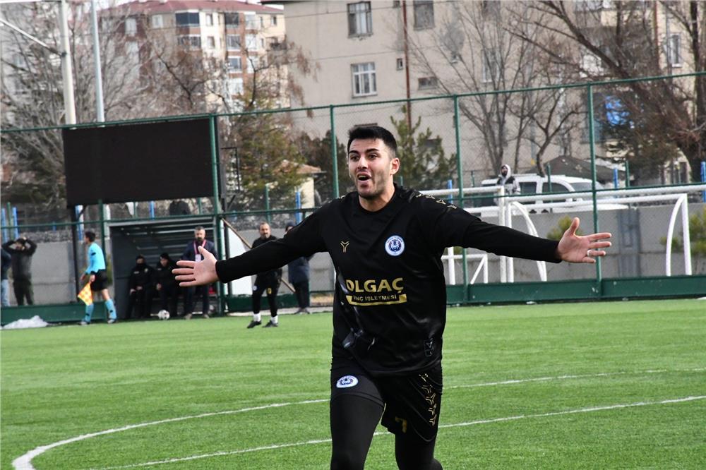 Muhammed Tolga Şahin, son 2 maçta 6 gol attı