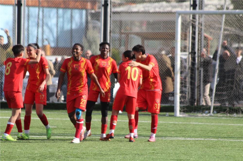 Kayseri Kadın FK şampiyon oldu