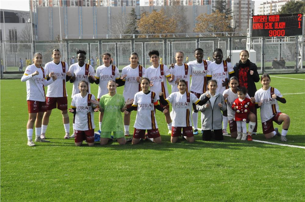 Auran Kayseri Kadın FK şampiyonluk maçına çıkıyor