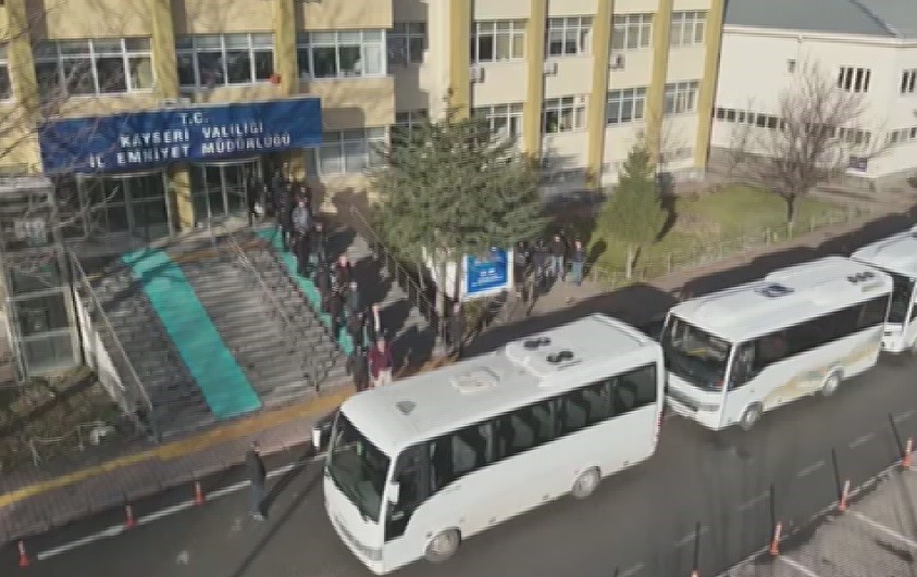 Kayseri’deki FETÖ operasyonunda 54 kişi tutuklandı