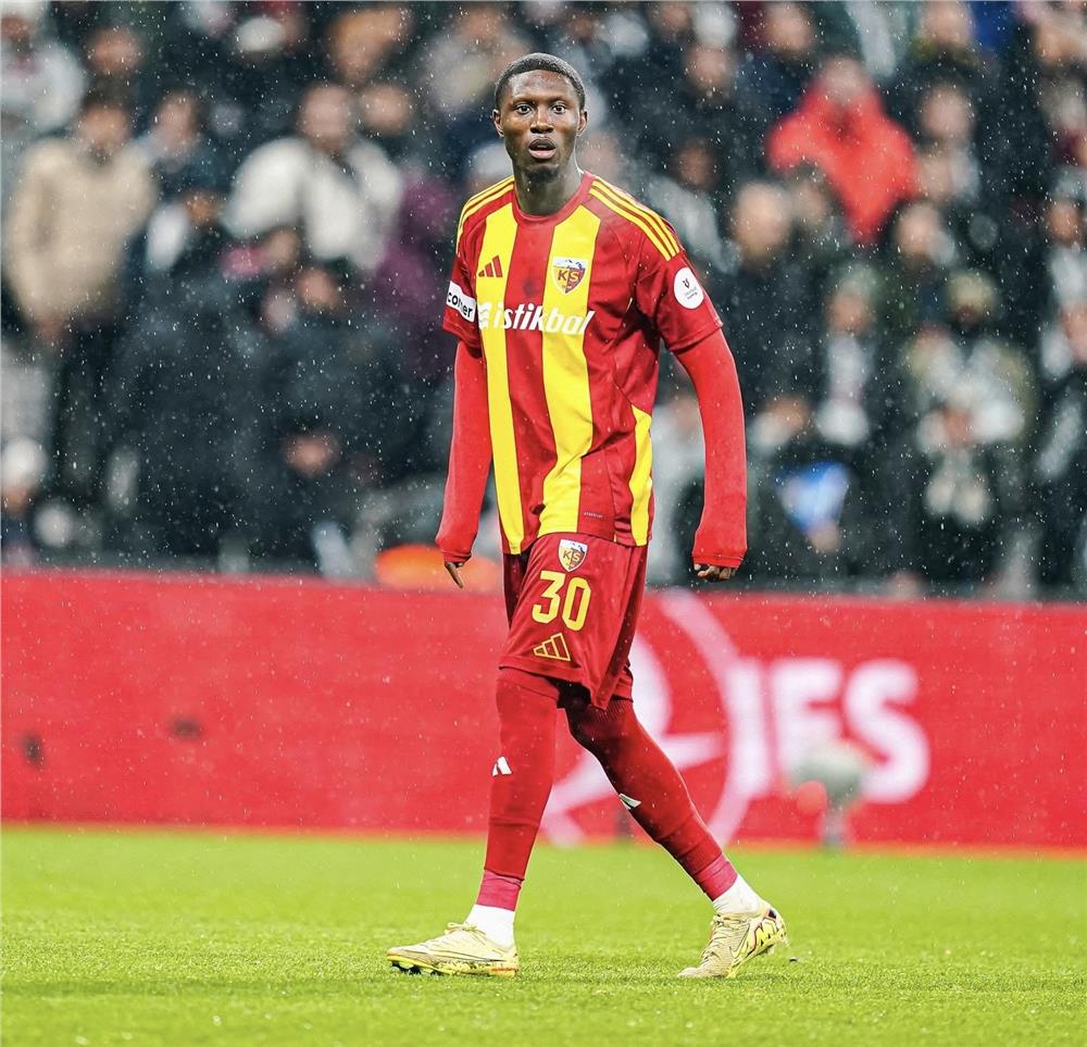 Kayserispor Kadrosunu 7 Futbolcuyla Güçlendirdi