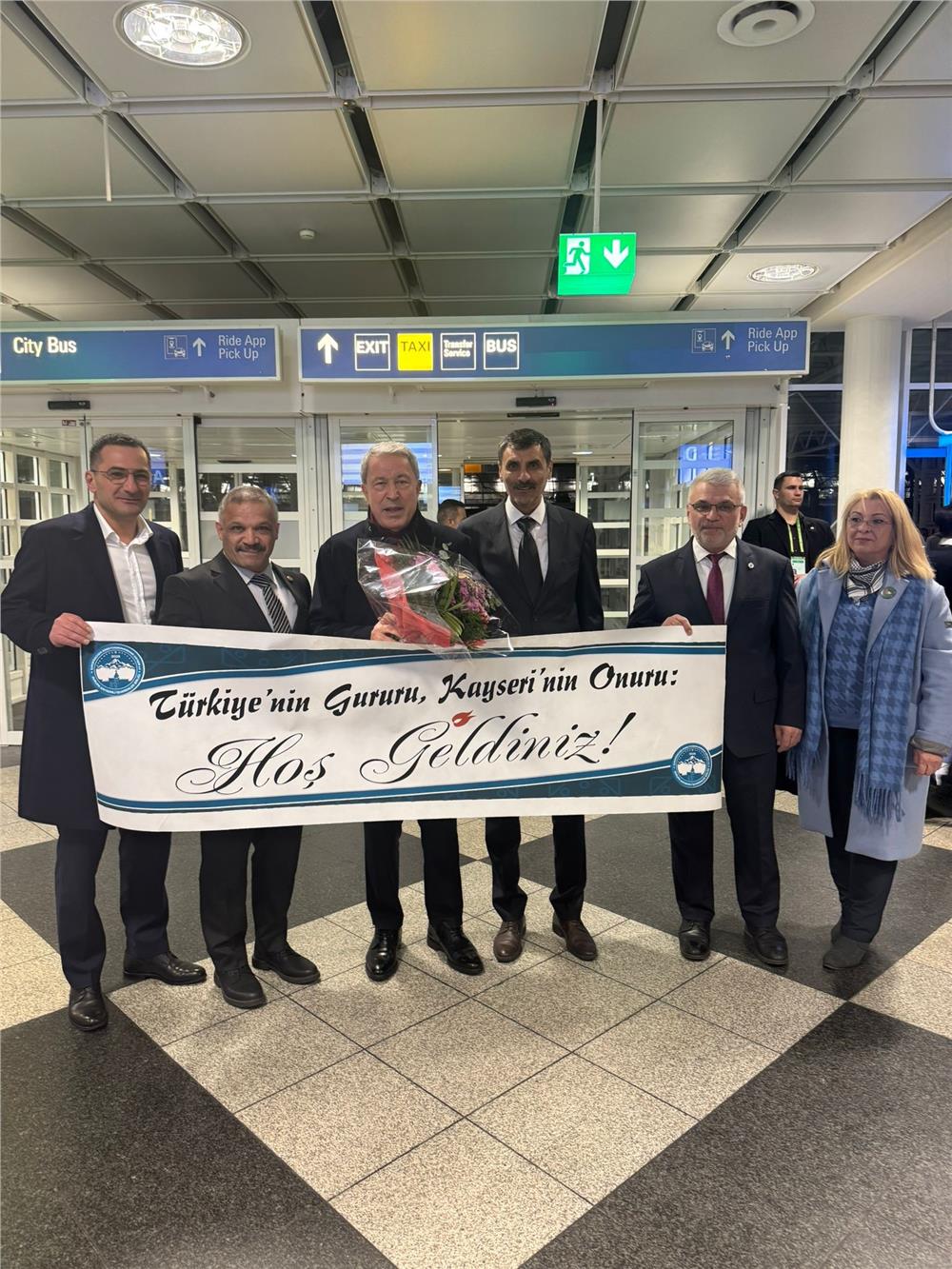 Münih’te Türk heyetine AKİB'ten coşkulu karşılama: Hulusi Akar’a büyük ilgi