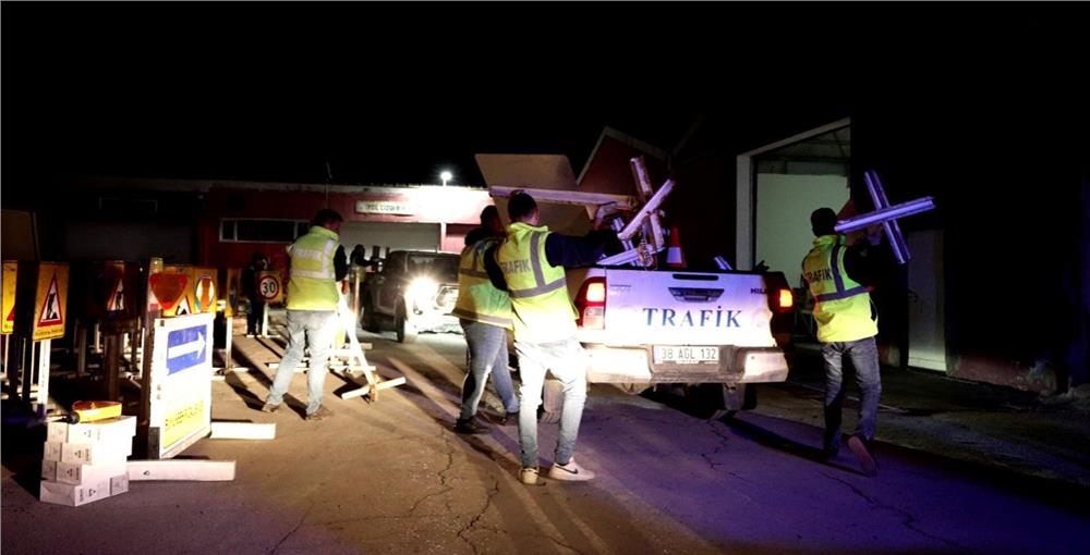 Başkan Büyükkılıç: Kartal Kavşağı’nda gece yarısı start verildi