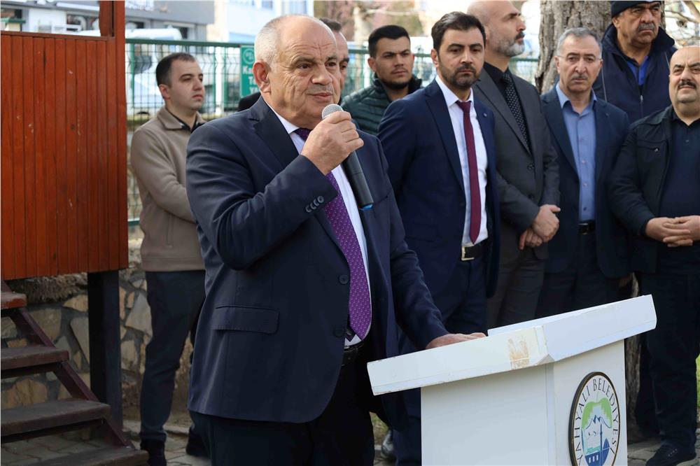 Başkan Öztürk belediye personelleri ile bayramlaşıp bir araya geldi