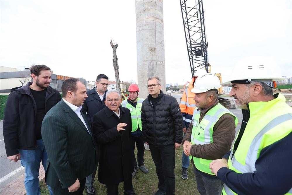 Büyükkılıç, Kartal Katlı Kavşağı Projesi'ni sahada inceledi