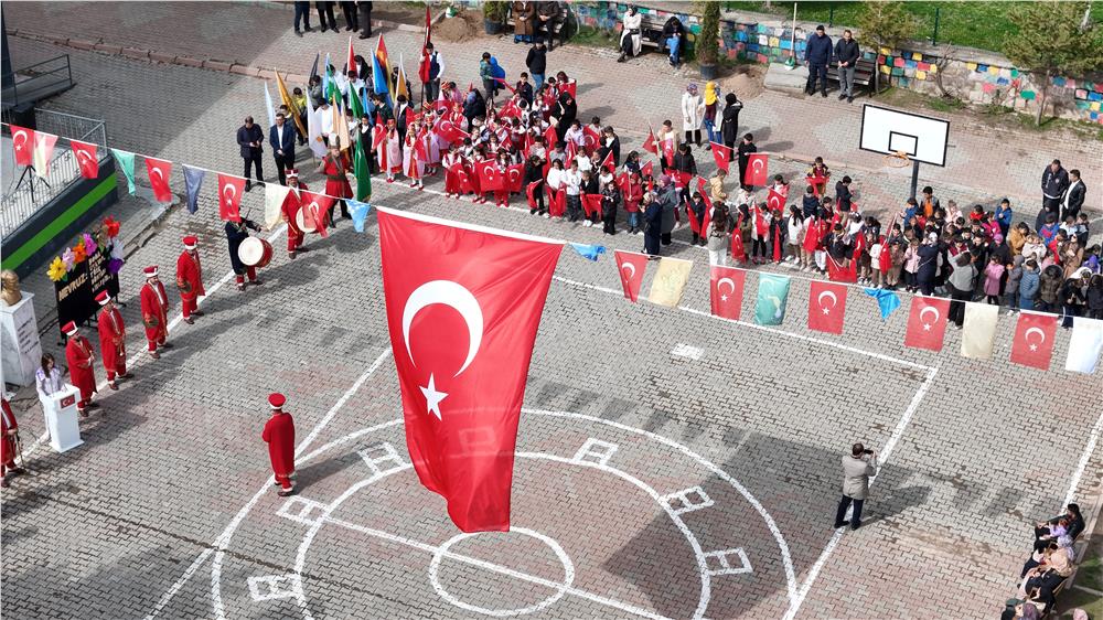 Büyükkılıç sözünü tuttu: Sarıoğlan'da nevruz coşkusu mehteranla taçlandı