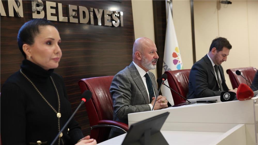 Çolakbayrakdar: Sosyal belediyecilikte örnek modeliz, en iyisini yapıyoruz