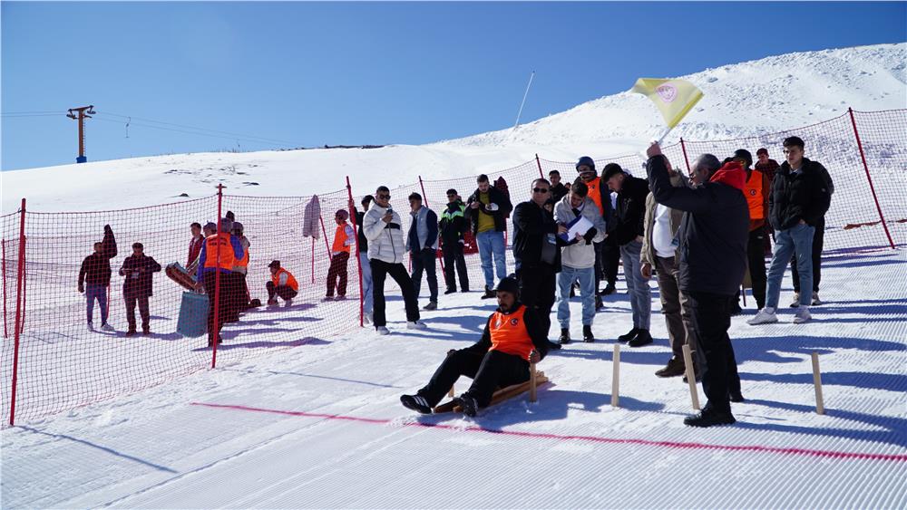 Erciyes, Geleneksel Kızak Türkiye Şampiyonası'na ev sahipliği yaptı
