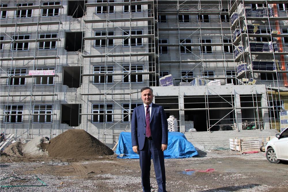 Kayseri'de ikili eğitimi sona erdirecek okulların inşaatları devam ediyor.