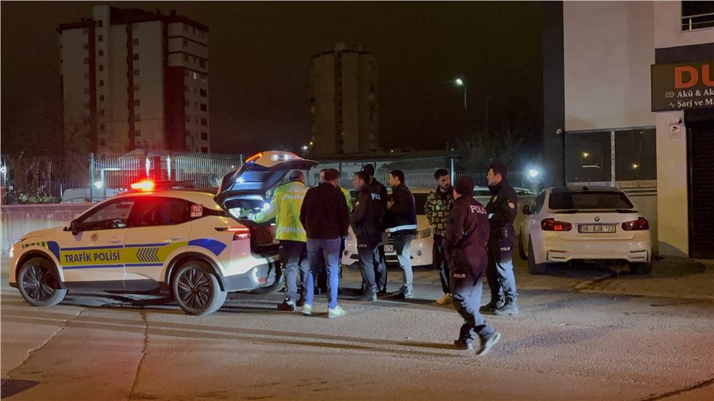 Kayseri’de polis ekiplerinden kaçan 2 alkollü sürücüye 920 bin TL idari para cezası yazıldı