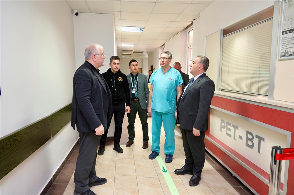 Rektör Prof. Dr. Altun, PET - BT Ünitesinin yenileme çalışmalarını inceledi