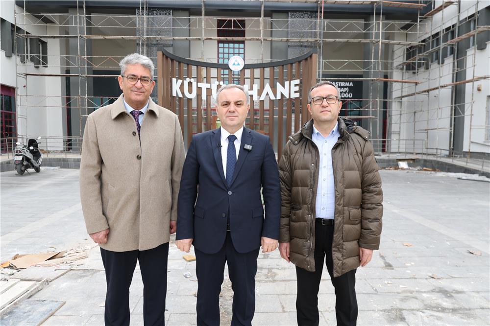 Rektör Prof. Dr. Altun, yenileme çalışması devam eden kütüphane binasını inceledi