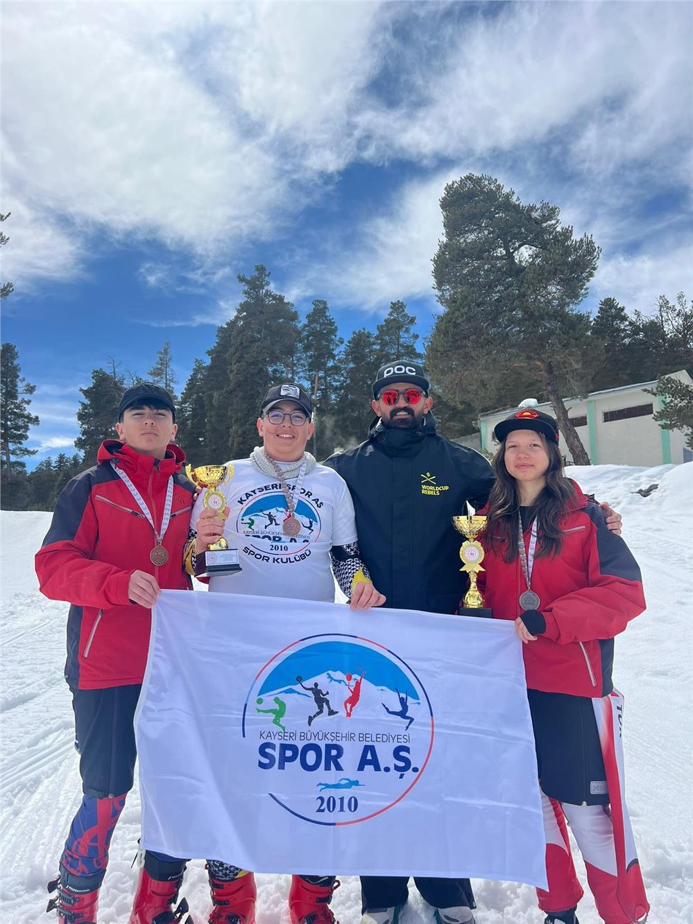 Spor A.Ş, Sarıkamış’tan iki madalya ile döndü