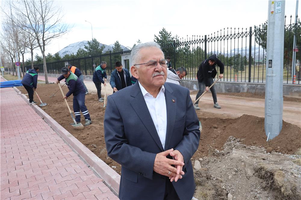 Talas Bulvarı 5 şeritli yeni haliyle hizmete açıldı