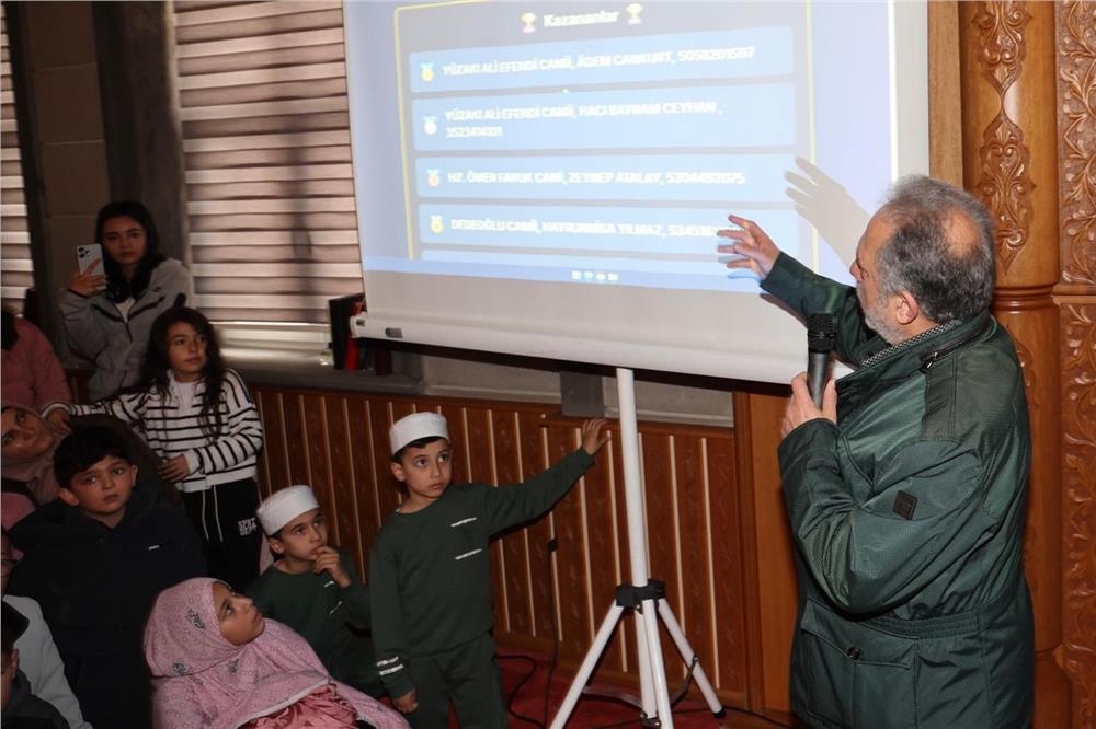 Talas'ta teravihte buluştular, sürprizlerle tanıştılar